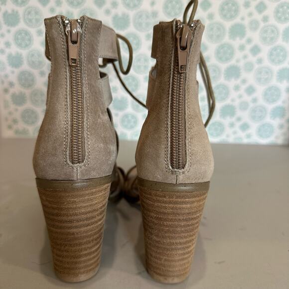 Steve Madden Womens 7.5M Dayyna Chunky Heels Sandals Tan Caged Strappy Tie Zip - Picture 2 of 9